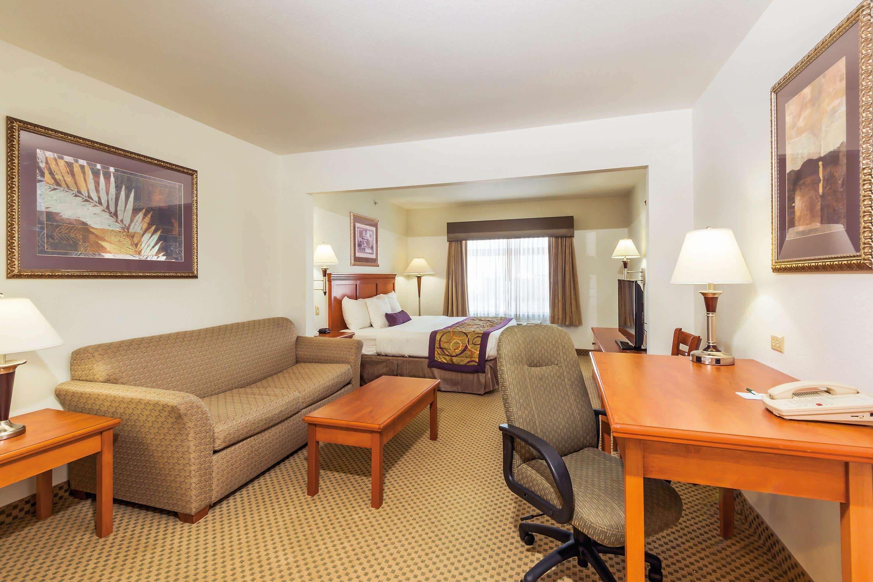 La Quinta By Wyndham Kennewick Hotel Exterior photo